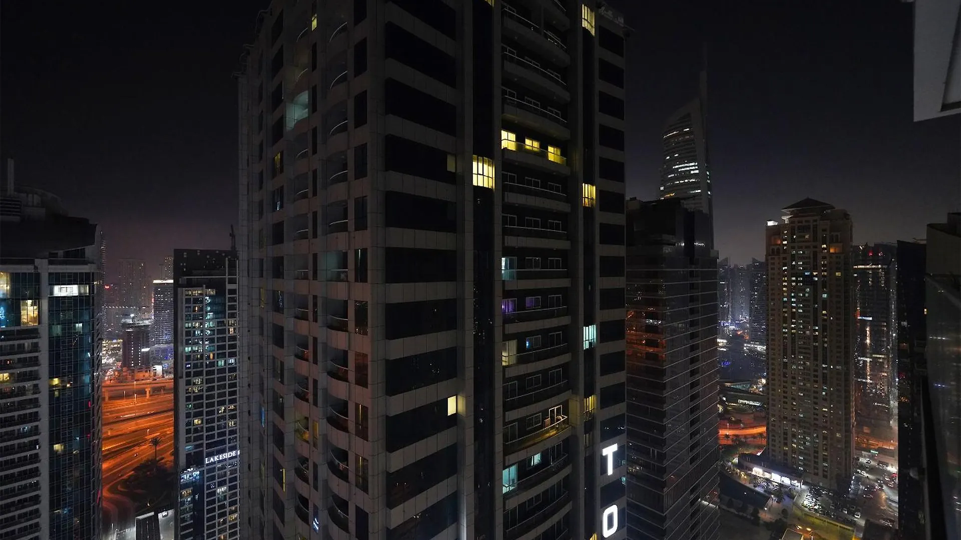 Apartment Brown Stone Holiday Homes Me Do Re Dubai