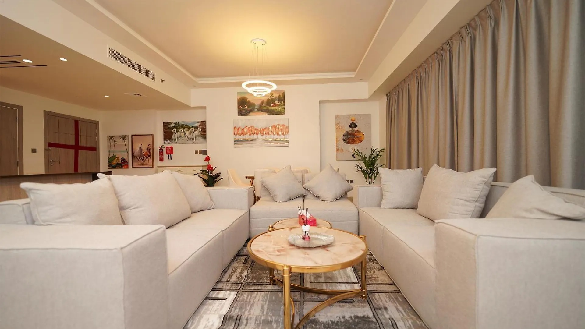 Apartment Brown Stone Holiday Homes Me Do Re Dubai